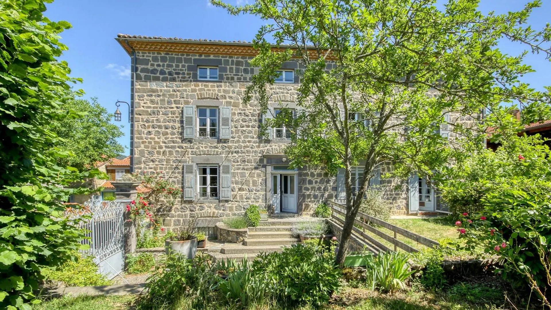 Bed & Breakfast Les Jardins D'Anna - Chambres D'Hotes Tapon Frankrijk